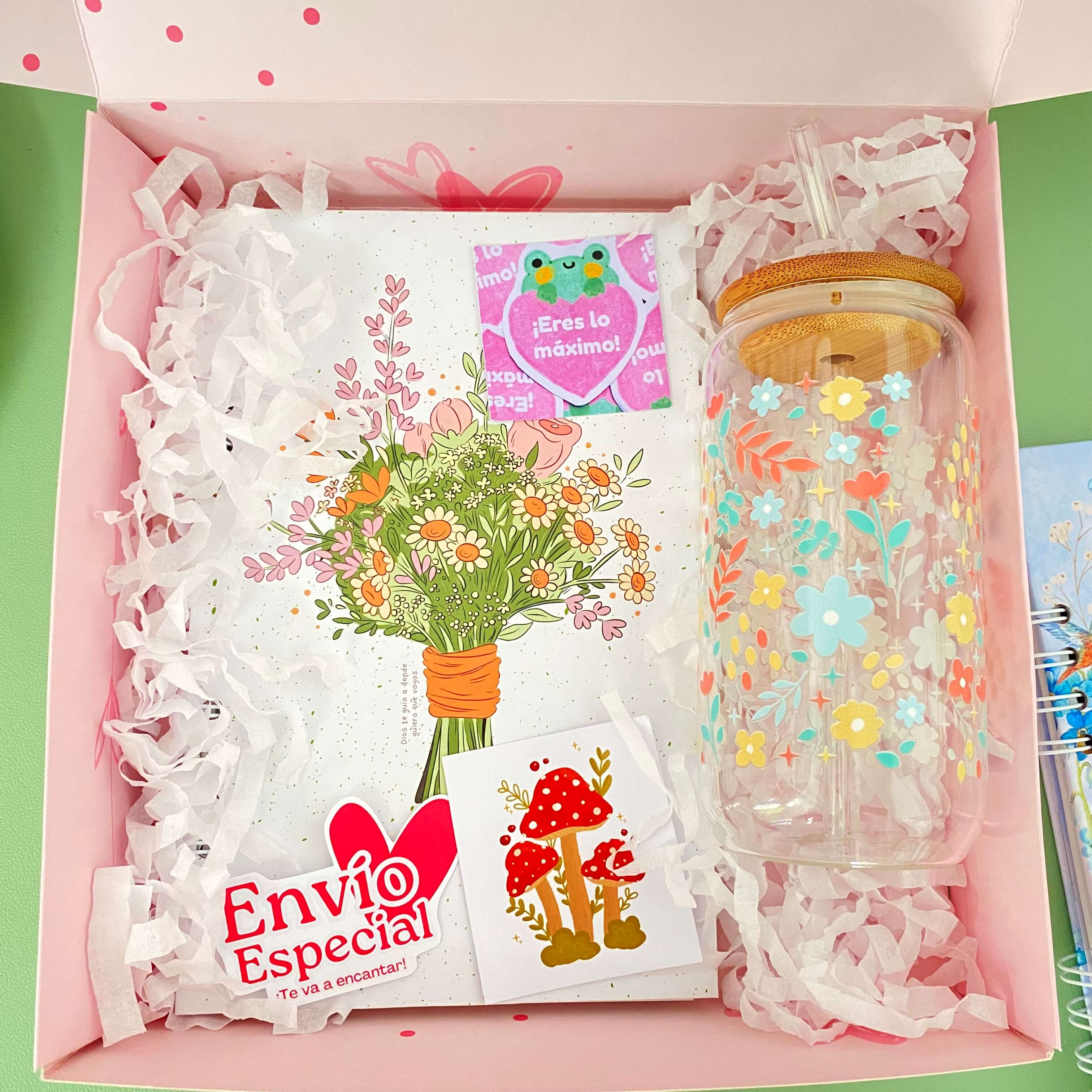 Kit Floral con Vaso de Vidrio – Especial para Regalar